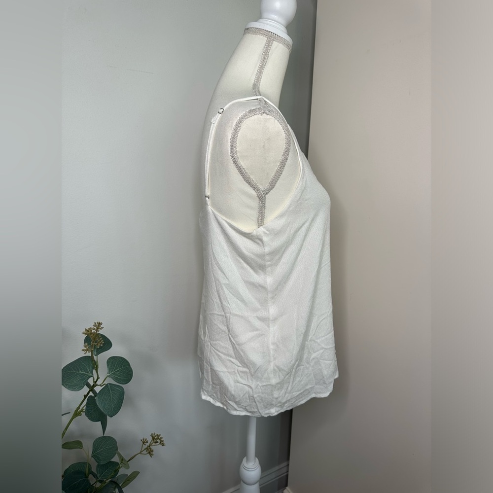 Tillys Ivy + Main Women’s Scallop Trim Cami in Ivory Size Medium - Picture 3 of 9